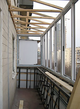 Балконы с крышей